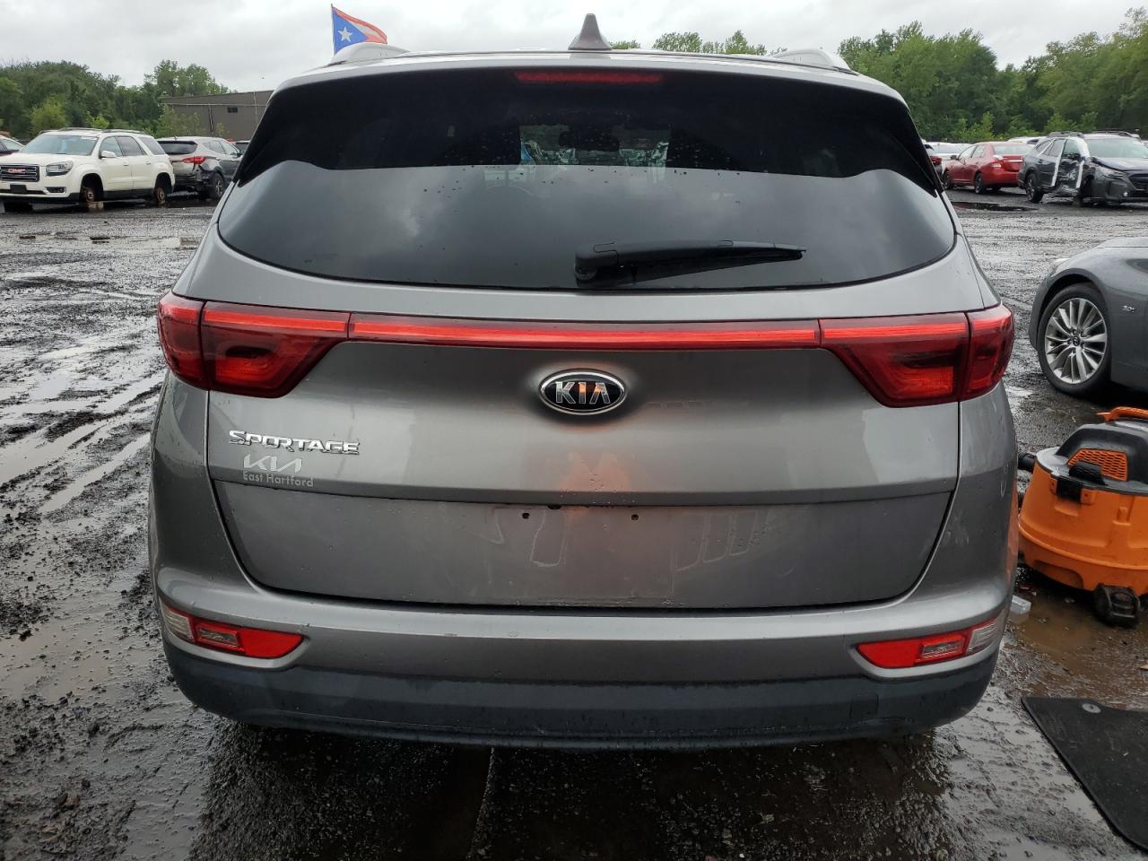 KNDPMCAC6J7352375 2018 Kia Sportage Lx