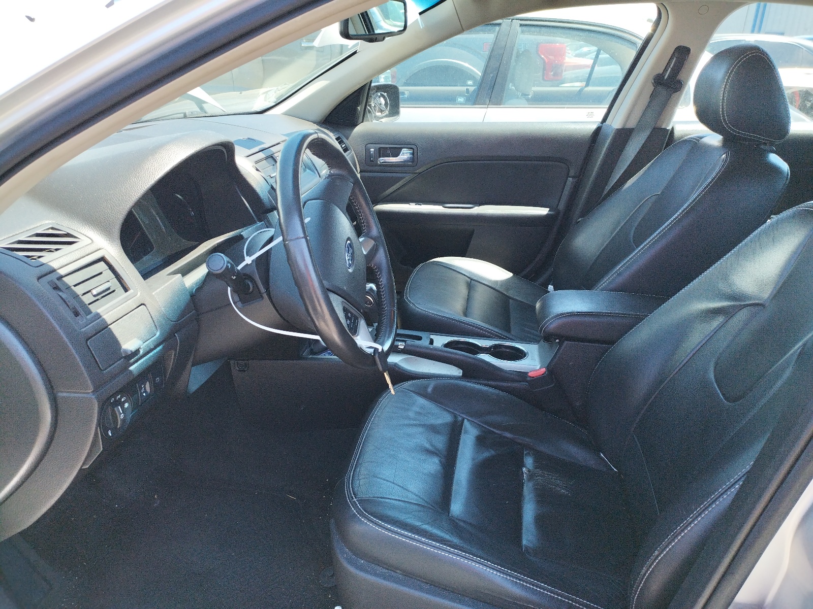 3FAHP0JG1BR186165 2011 Ford Fusion Sel