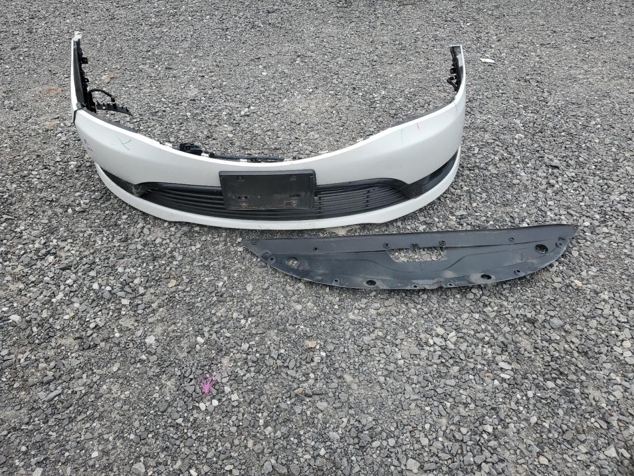 2015 Chrysler 200 Limited VIN: 1C3CCCAB8FN728204 Lot: 66205984