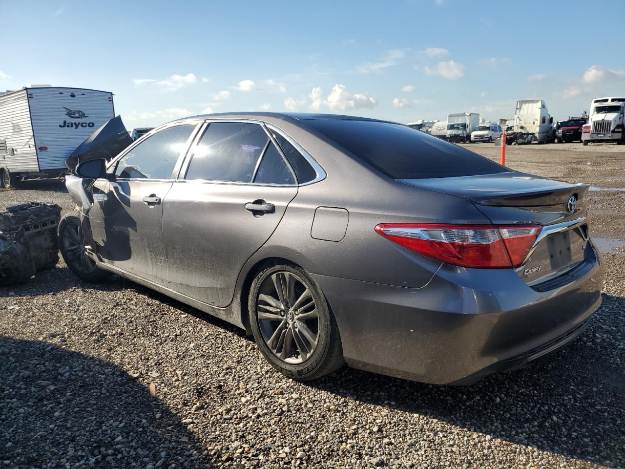 4T1BF1FK0HU403126 2017 TOYOTA CAMRY - Image 2