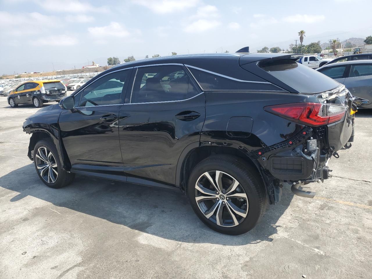 2T2HZMAA7LC163970 2020 LEXUS RX - Image 2