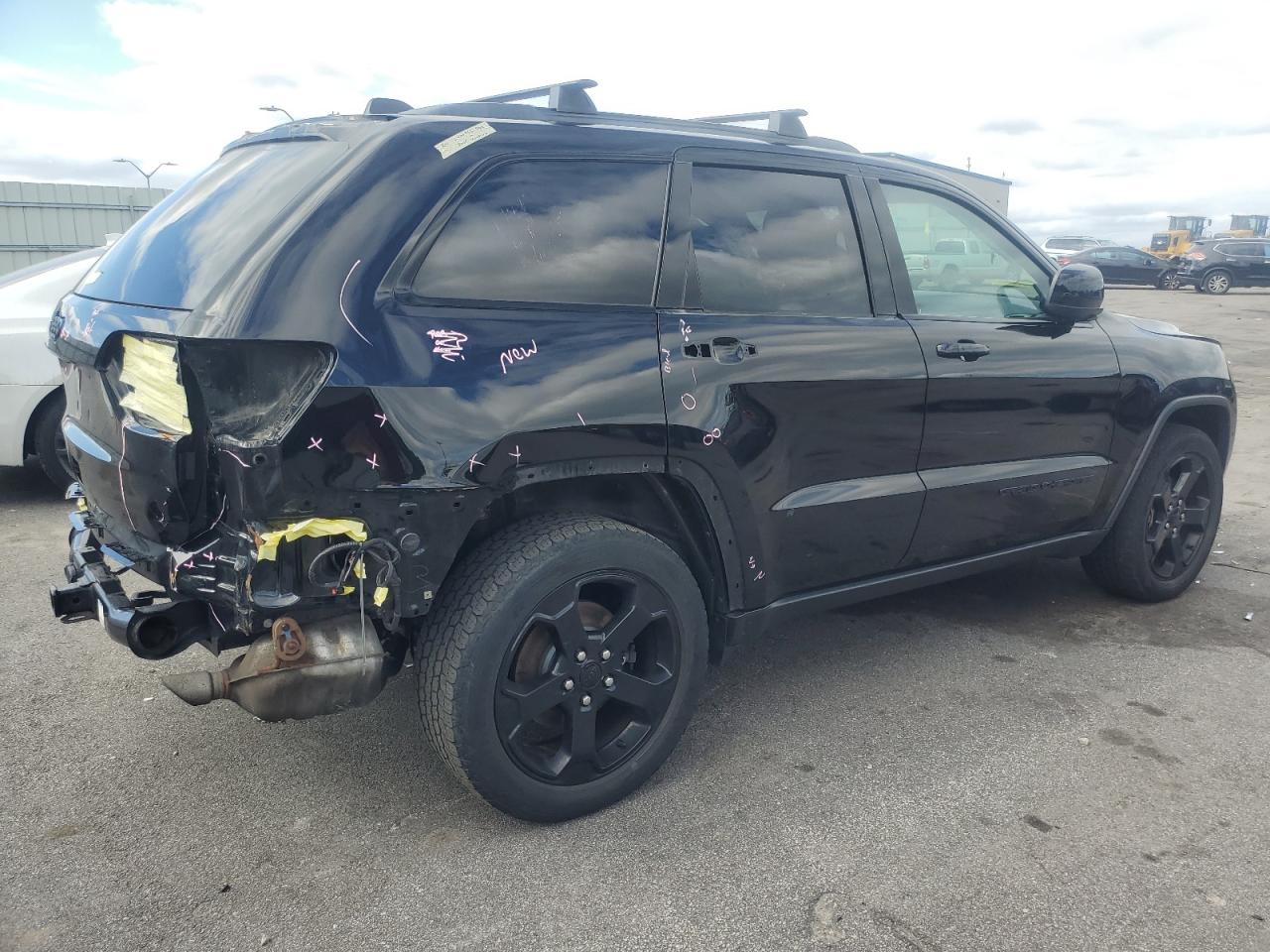 2019 Jeep Grand Cherokee - Image 3