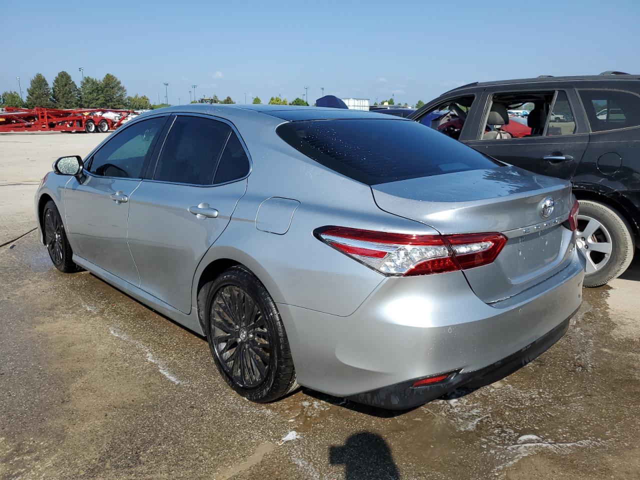 4T1B11HKXJU047706 2018 TOYOTA CAMRY - Image 2