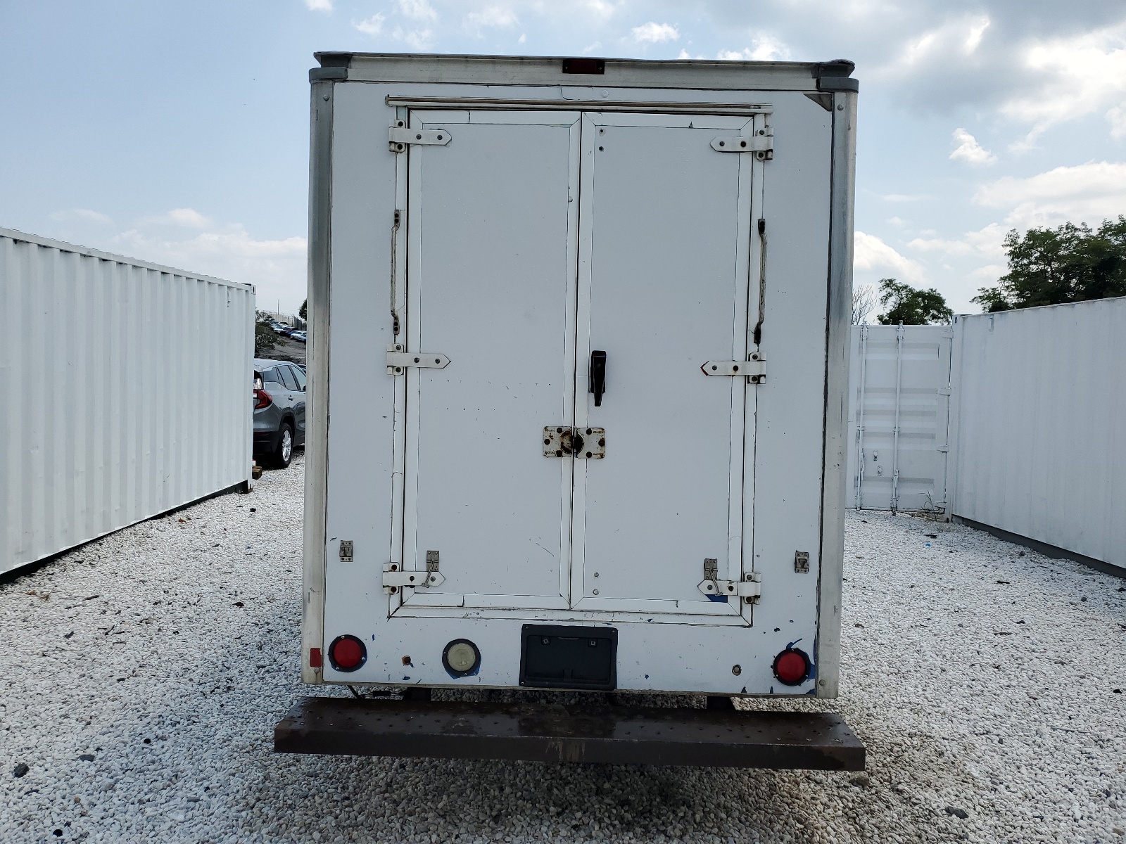 1GB0G2CG8F1264140 2015 Chevrolet Express G3500