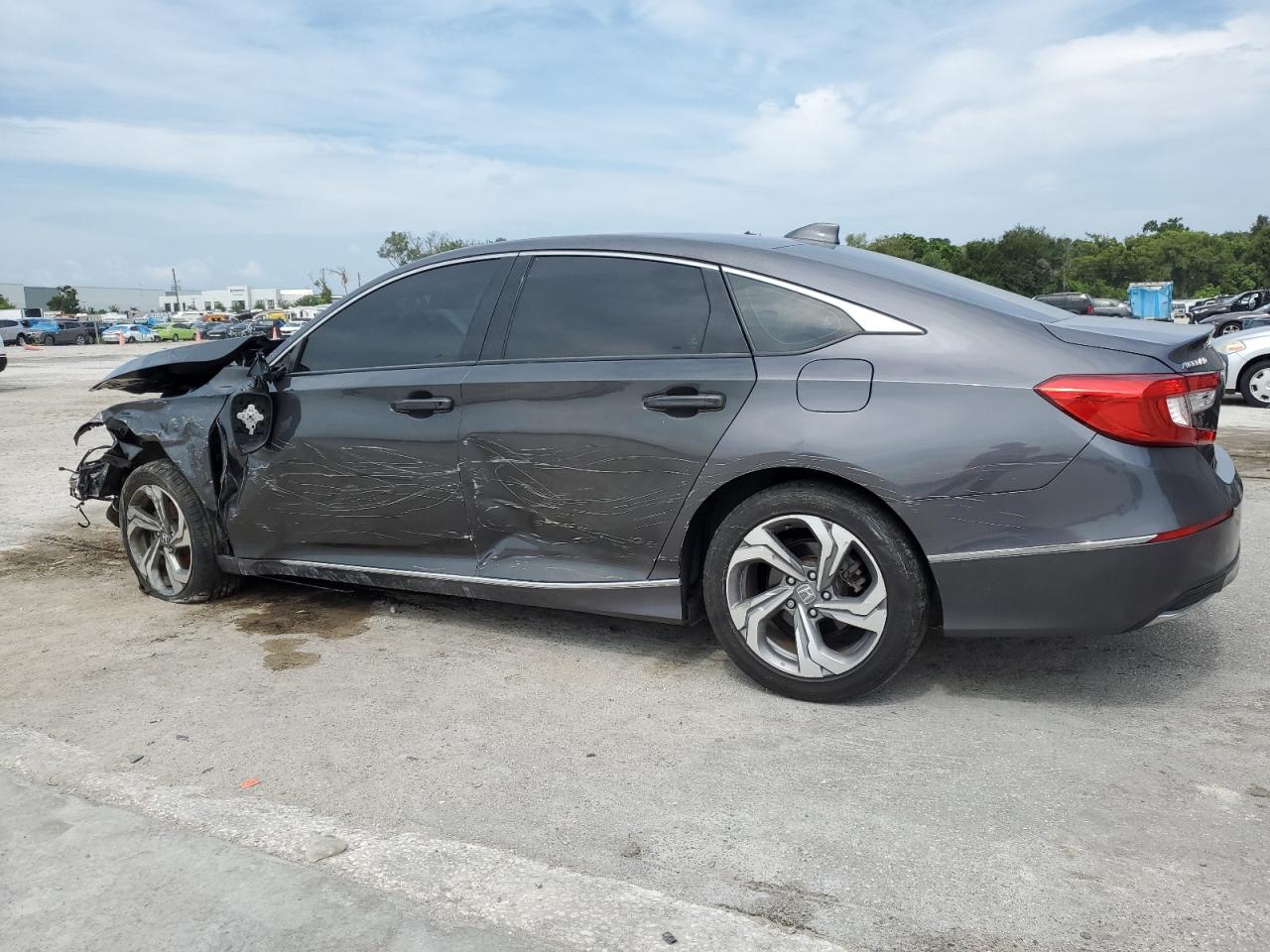 1HGCV1F45KA064998 2019 HONDA ACCORD - Image 2