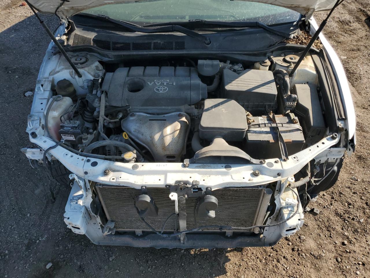 2010 Toyota Camry - Image 11