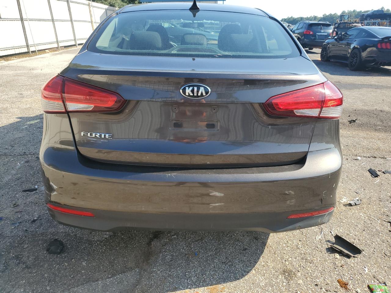 3KPFK4A79HE107297 2017 Kia Forte Lx