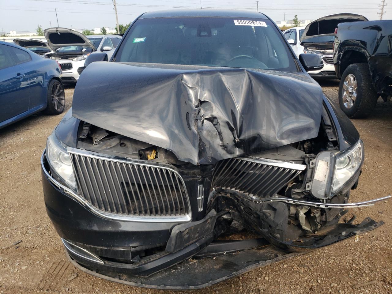 2015 Lincoln MKT - Image 5