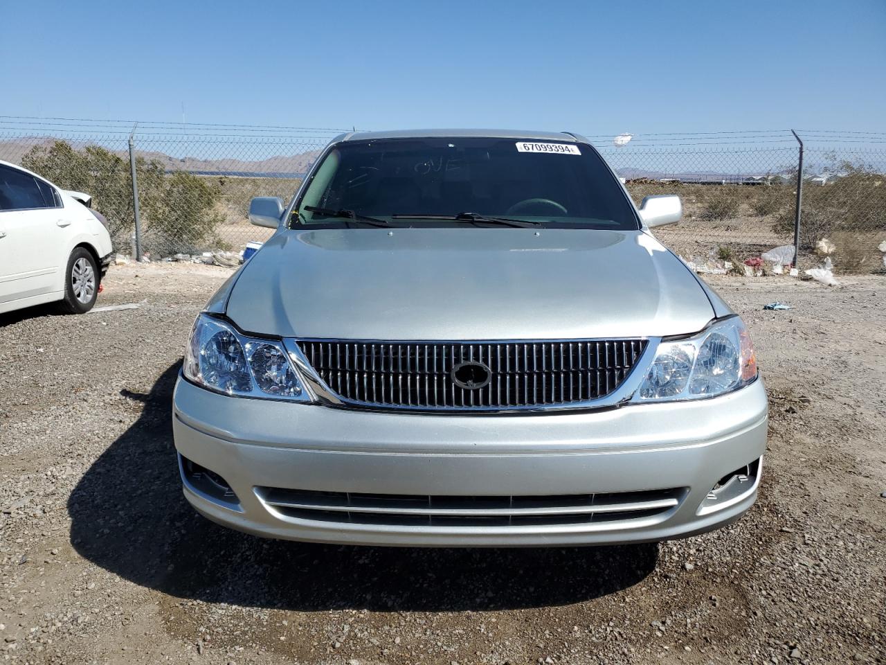2003 Toyota Avalon - Image 5