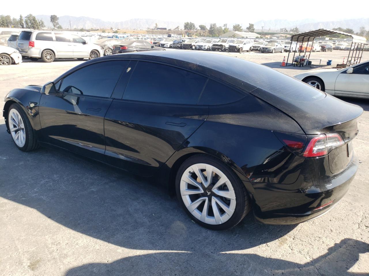 5YJ3E1EB4MF879556 2021 TESLA MODEL 3 - Image 2