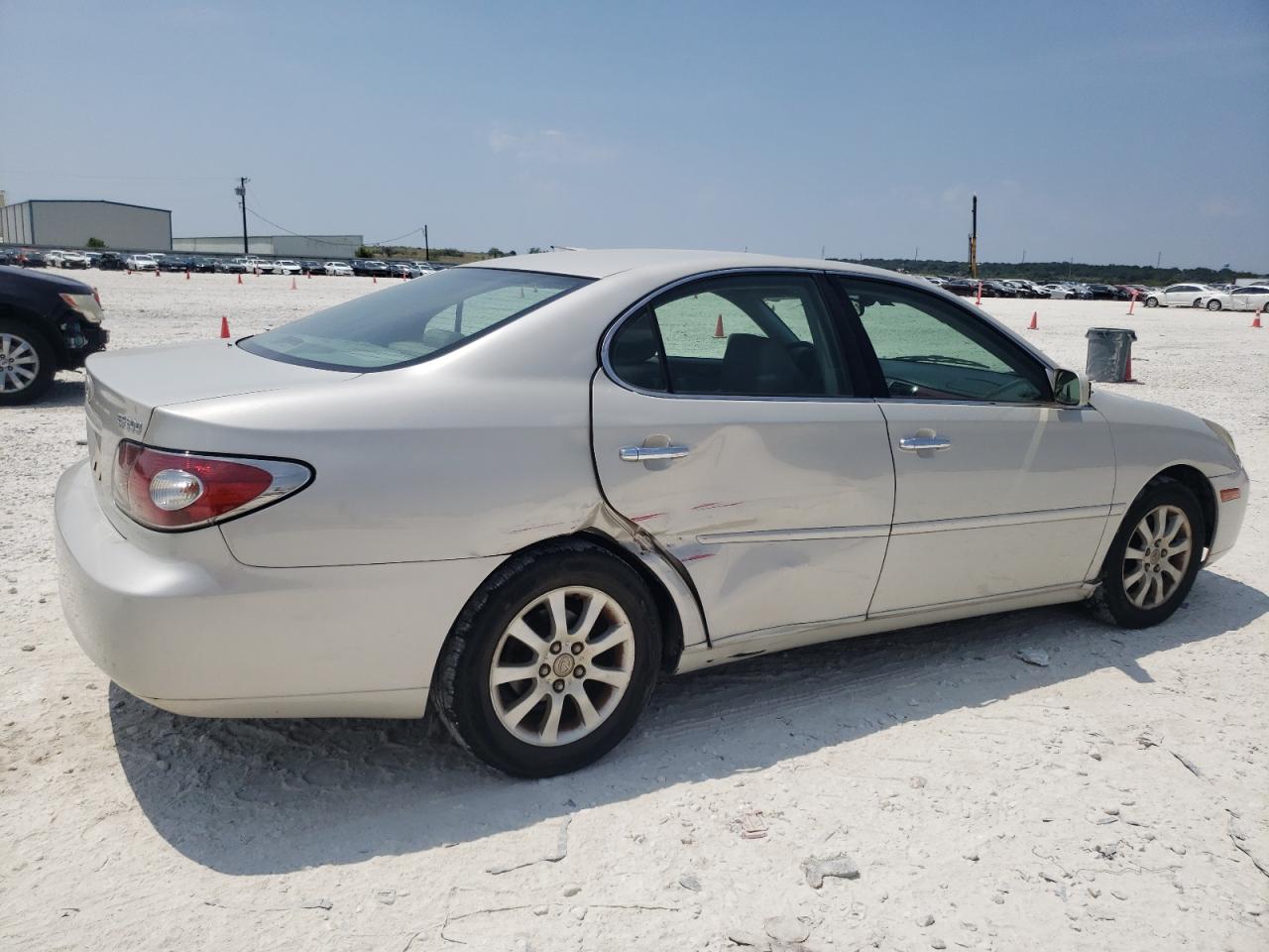 2003 Lexus ES - Image 3