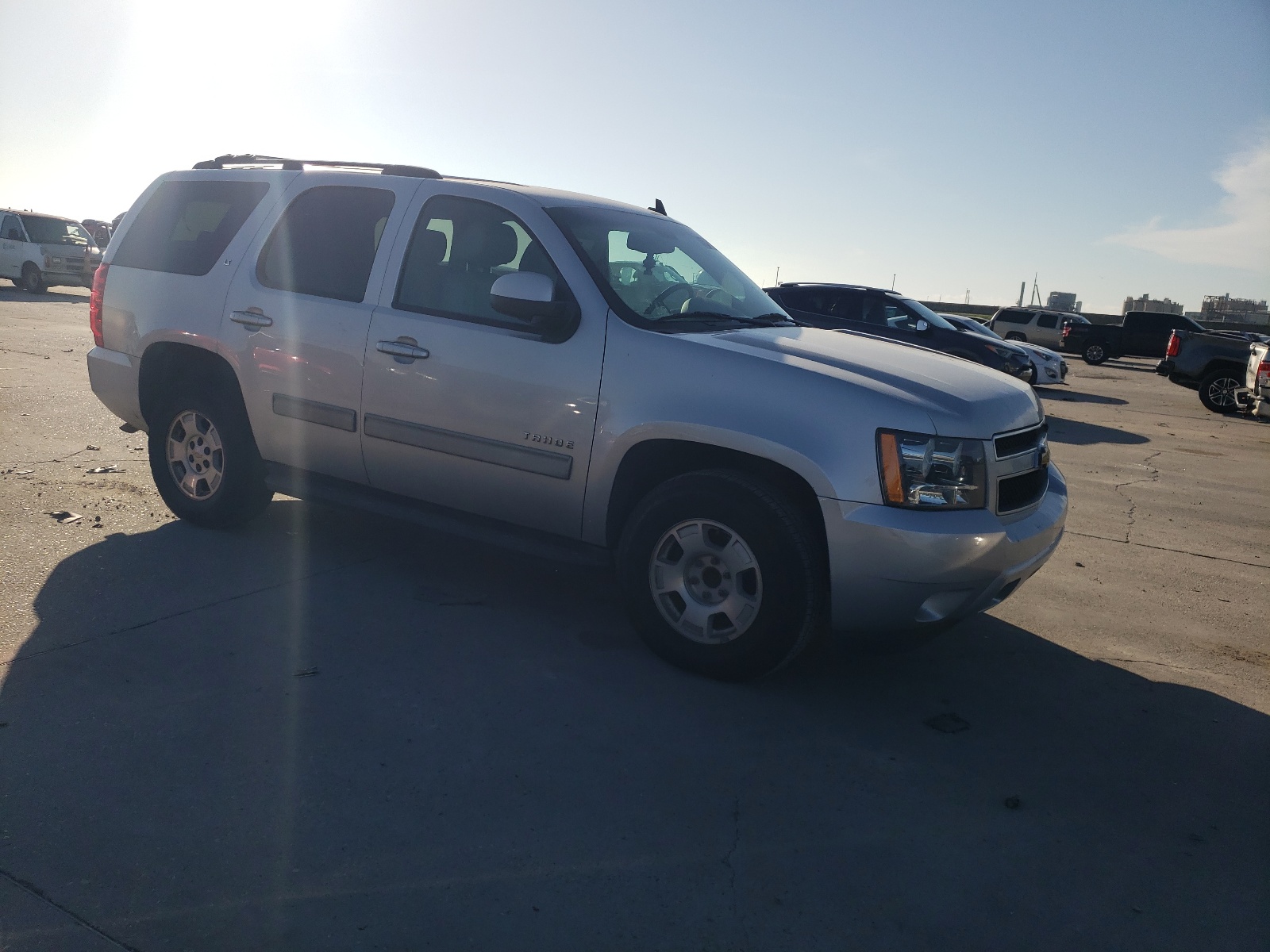 2014 Chevrolet Tahoe C1500 Lt vin: 1GNSCBE02ER212493