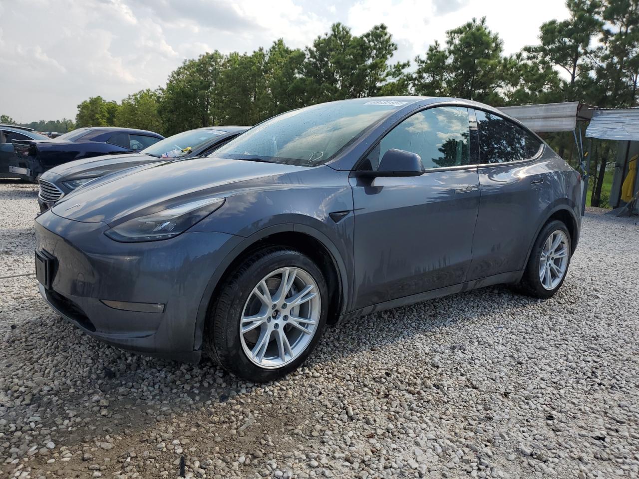 7SAYGDEEXPF767007 2023 TESLA MODEL Y - Image 1