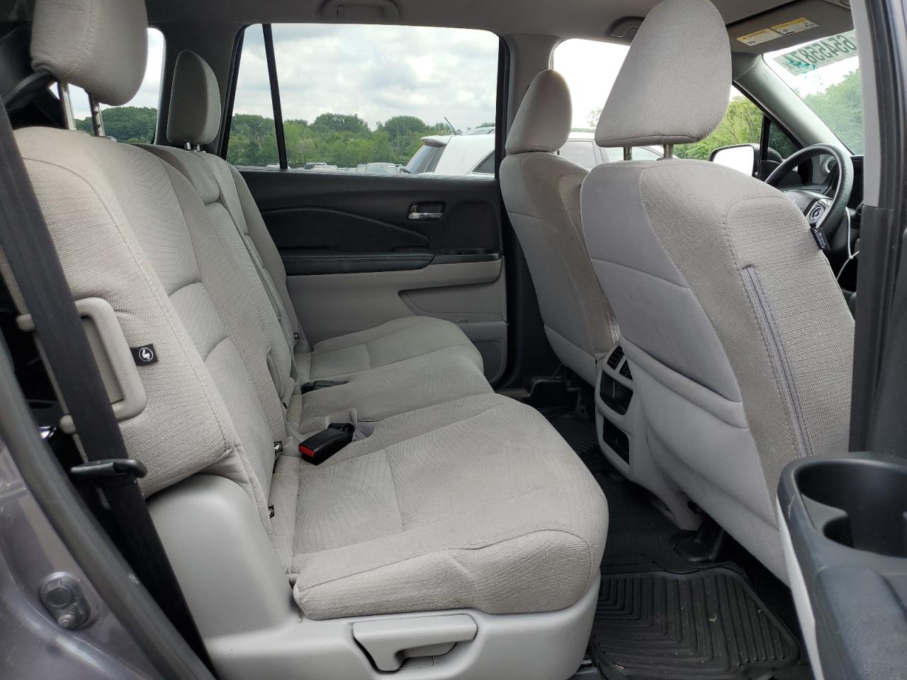 2017 Honda Pilot Lx VIN: 5FNYF6H15HB103929 Lot: 65455874