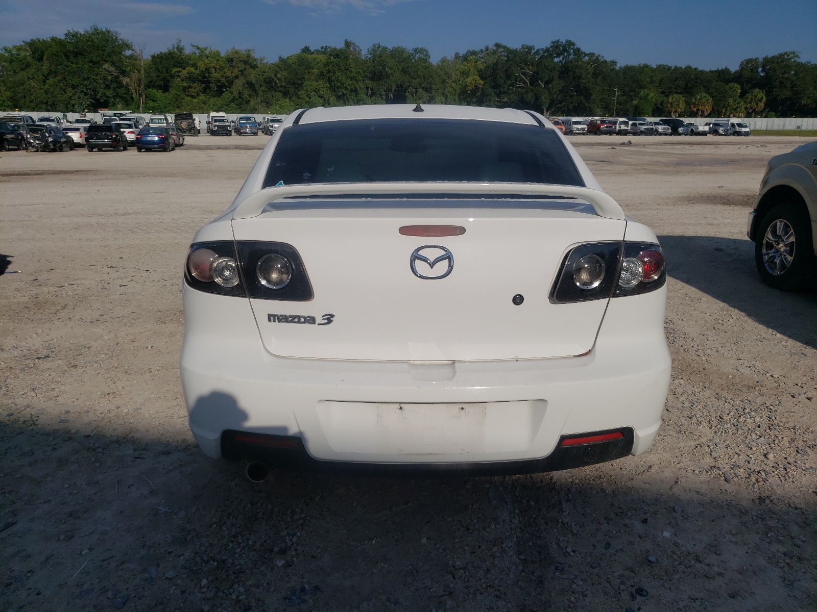 JM1BK12F071686653 2007 Mazda 3 I