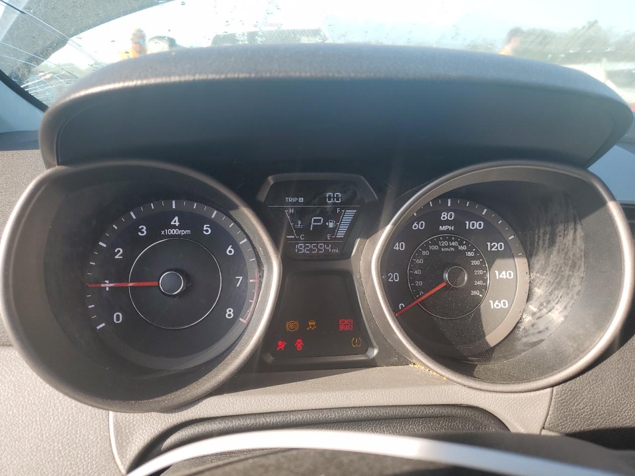 2014 Hyundai Elantra - Image 9