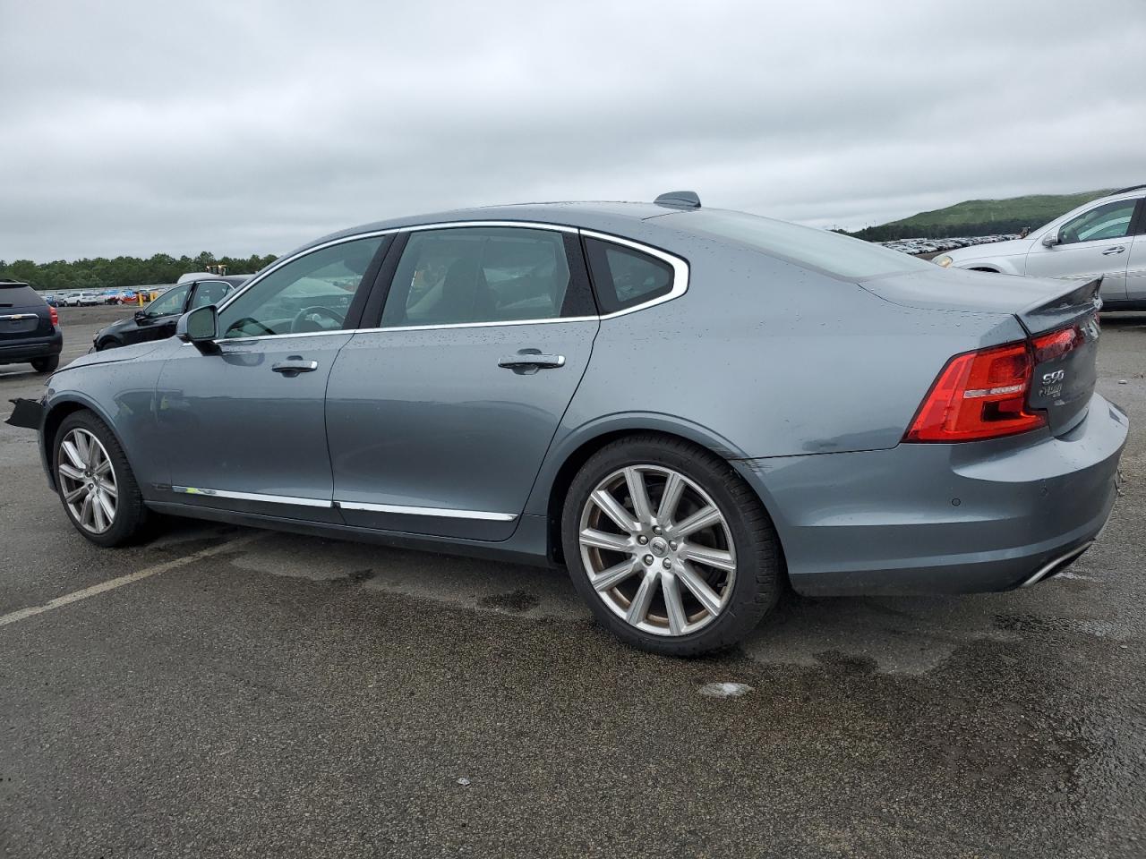 LVY992ML4JP015230 2018 VOLVO S90 - Image 2