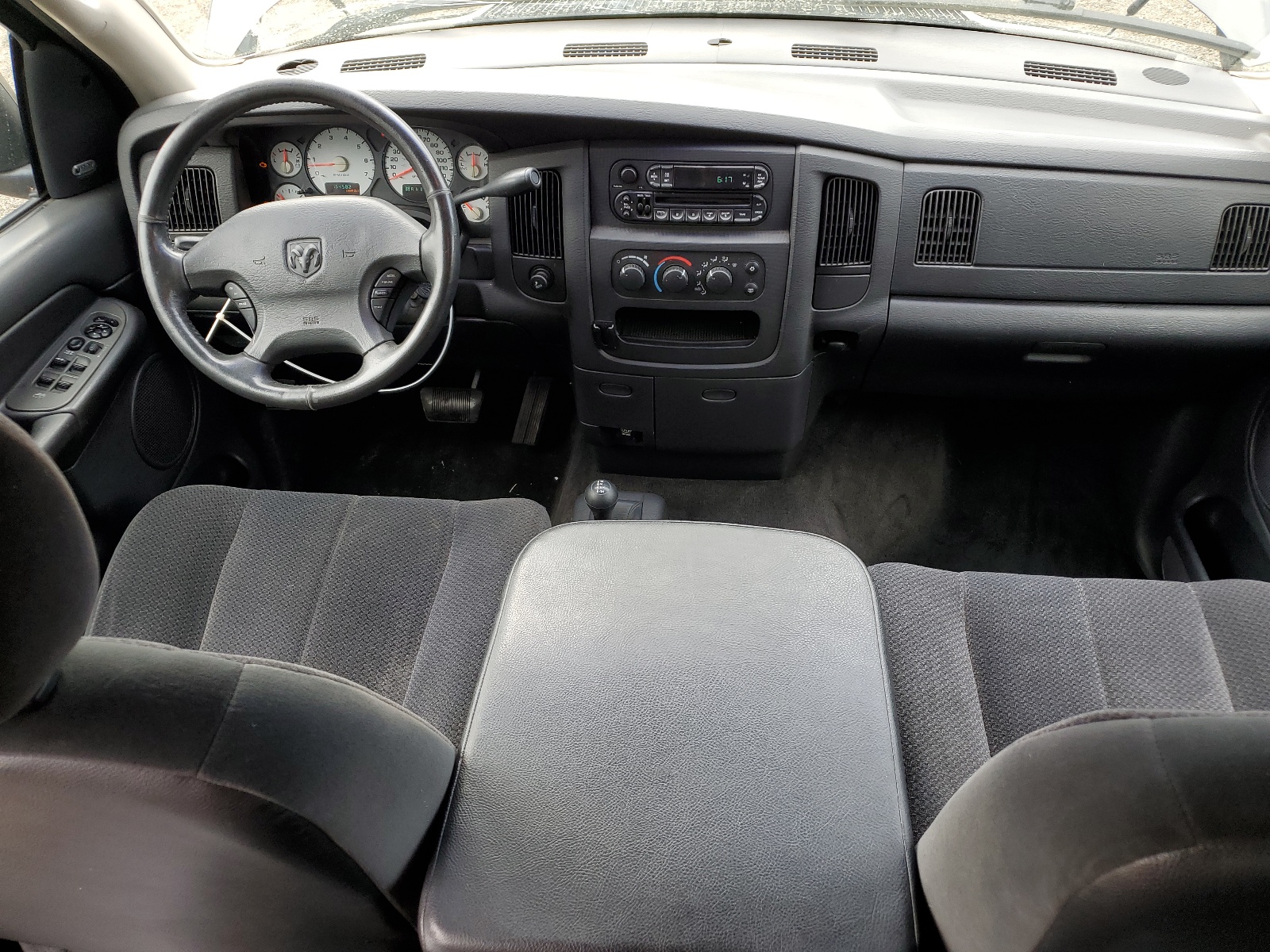 1D7HU18NX2S605945 2002 Dodge Ram 1500