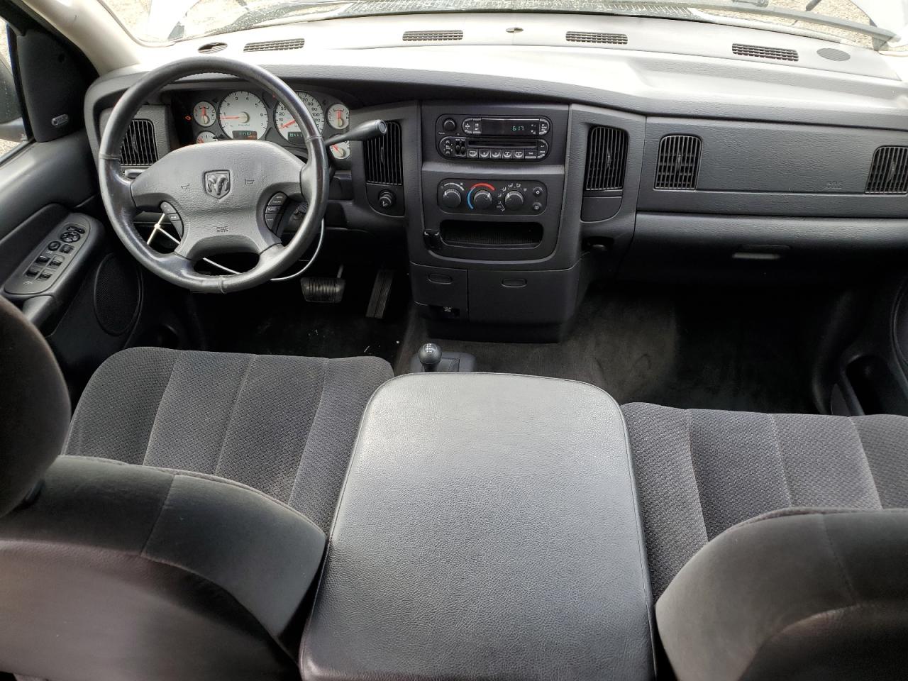 2002 Dodge Ram 1500 VIN: 1D7HU18NX2S605945 Lot: 67913344