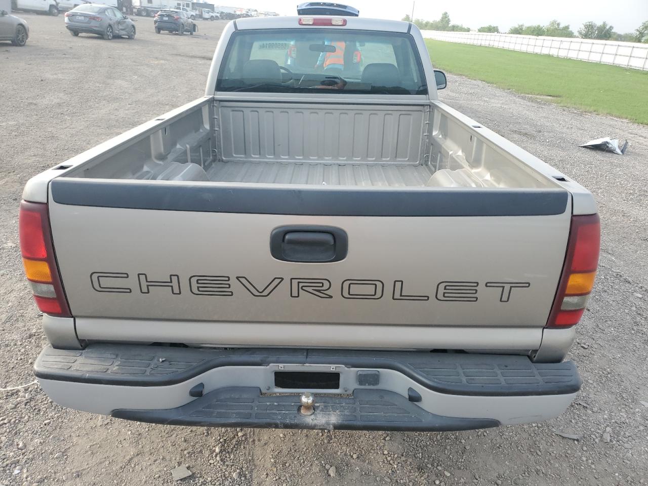 2002 Chevrolet Silverado C1500 VIN: 1GCEC14V42E174796 Lot: 68509914