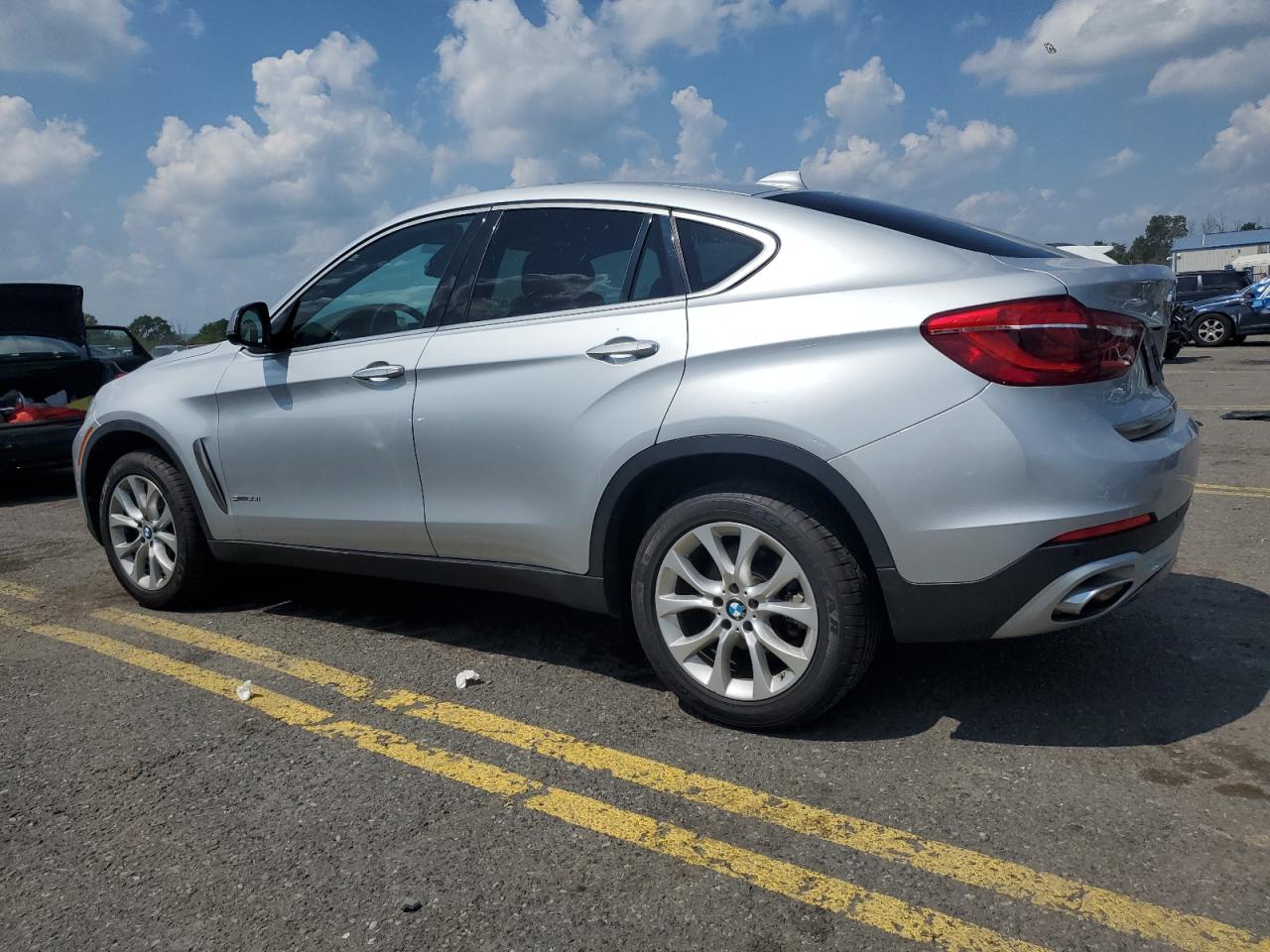 2019 BMW X6 - Image 2