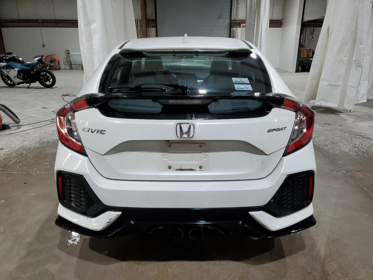 2018 Honda Civic Sport VIN: SHHFK7G4XJU205333 Lot: 67684954