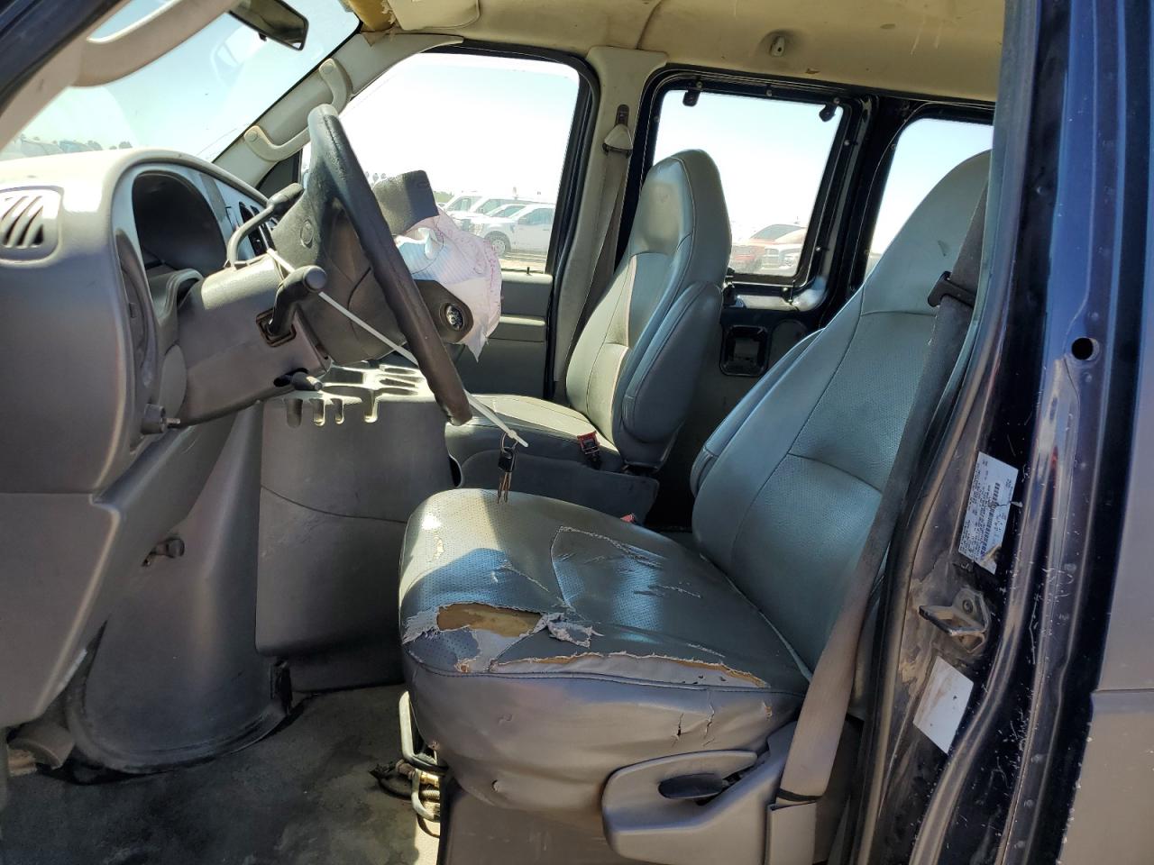 2004 Ford Econoline E150 Wagon VIN: 1FMRE11W64HB01287 Lot: 67687044