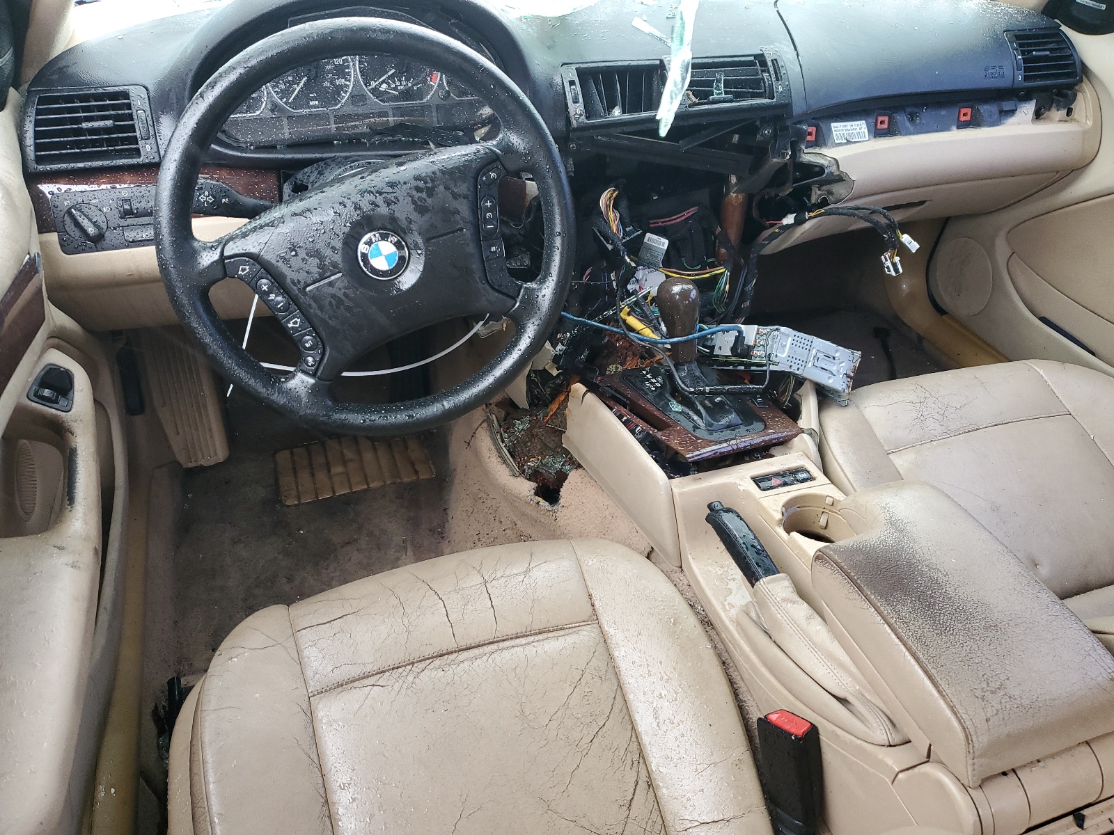 WBAEW53434PN36418 2004 BMW 330 Xi