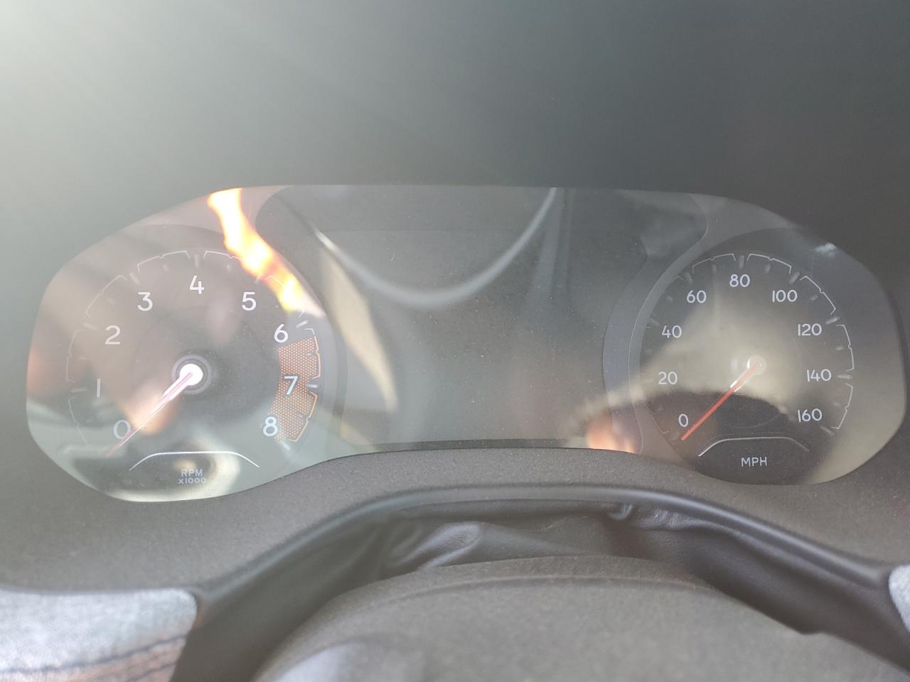 Фото: 3C4NJDBN2RT124662 - 9