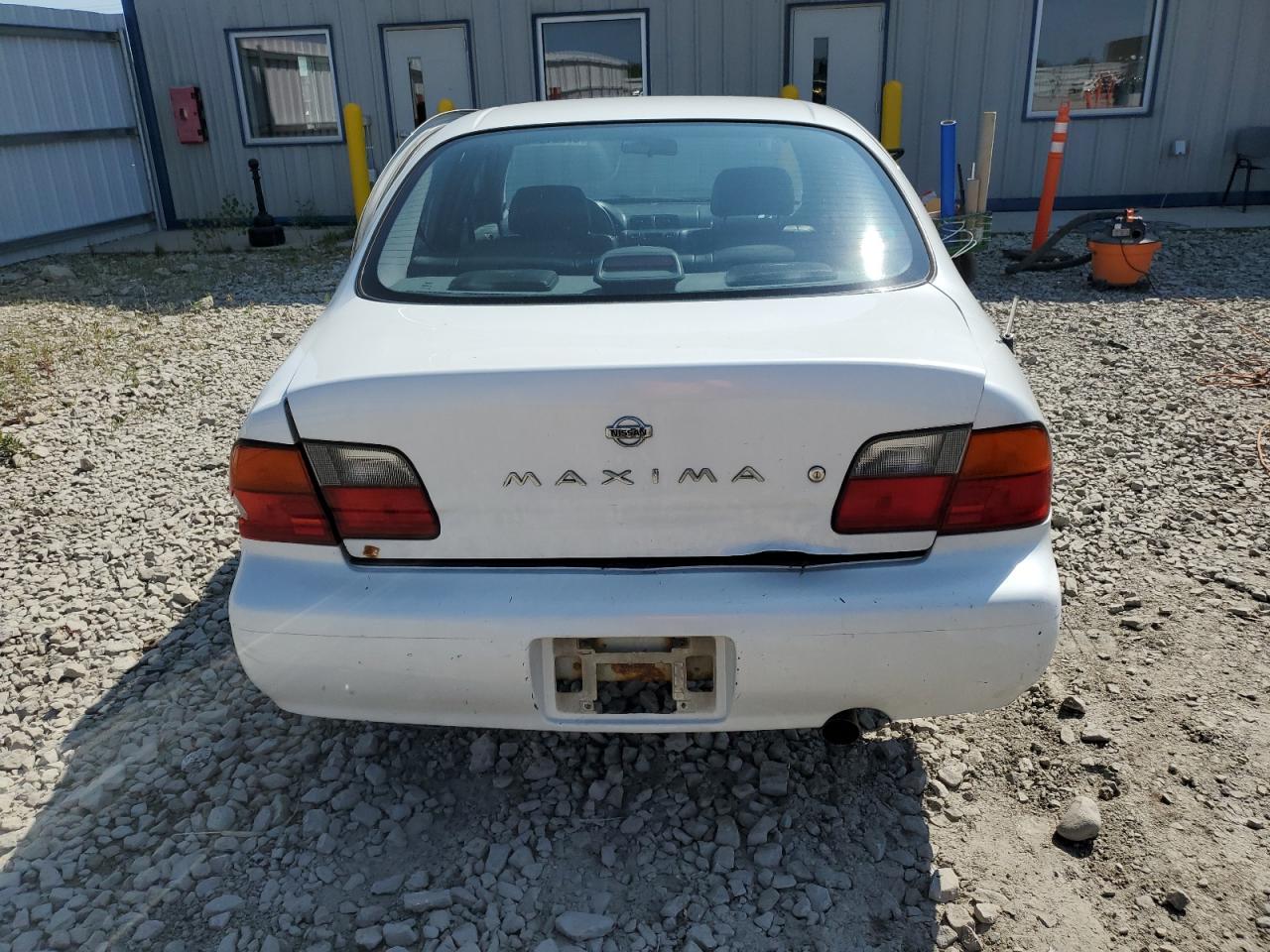 JN1CA21D9TT153019 1996 Nissan Maxima Gle