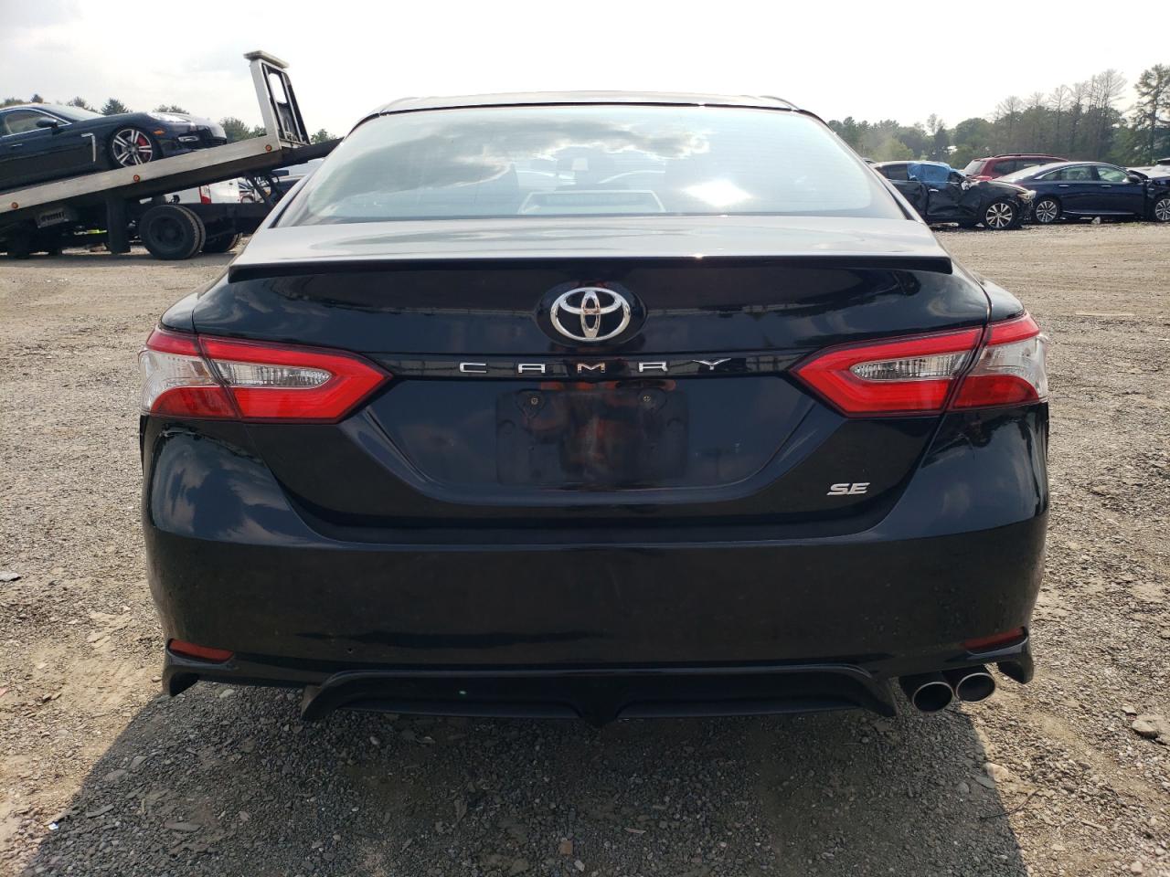 2018 Toyota Camry L VIN: 4T1B11HK4JU067773 Lot: 67572384