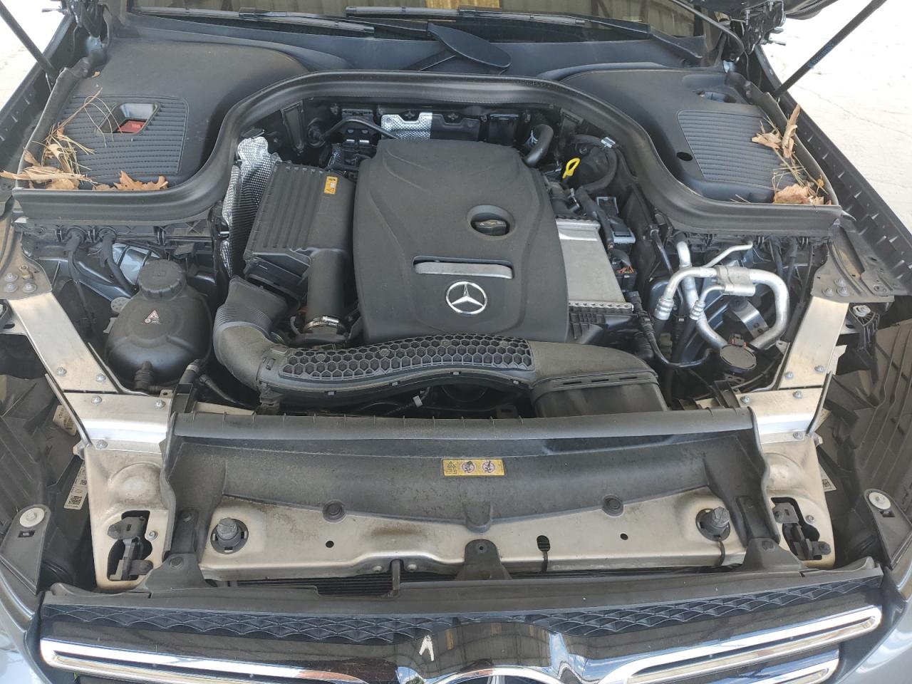 WDC0G4KB1KF668949 2019 Mercedes-Benz Glc 300 4Matic