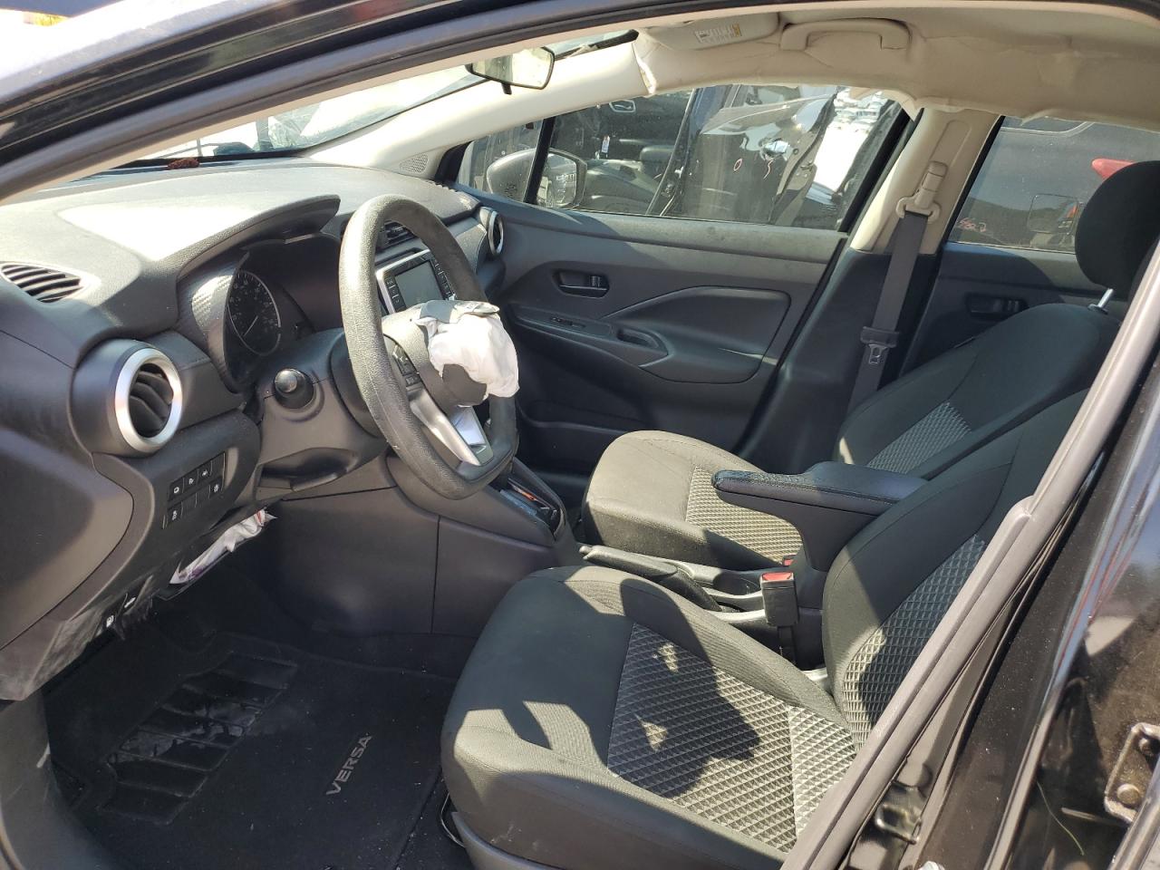 3N1CN8DV4ML810651 2021 Nissan Versa S