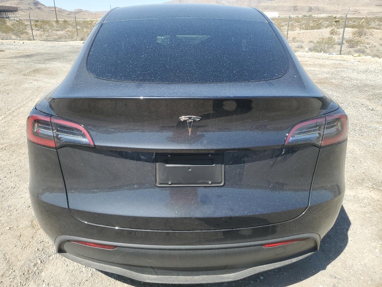 7SAYGDED7RF036741 2024 Tesla Model Y