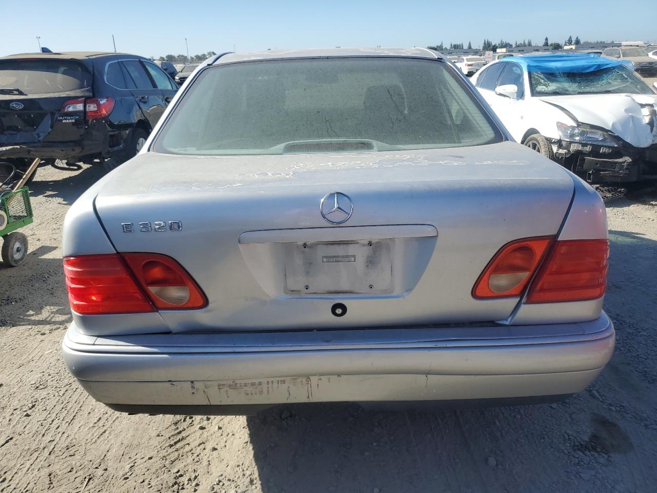 1999 Mercedes-Benz E 320 VIN: WDBJF65H6XA798219 Lot: 67172894