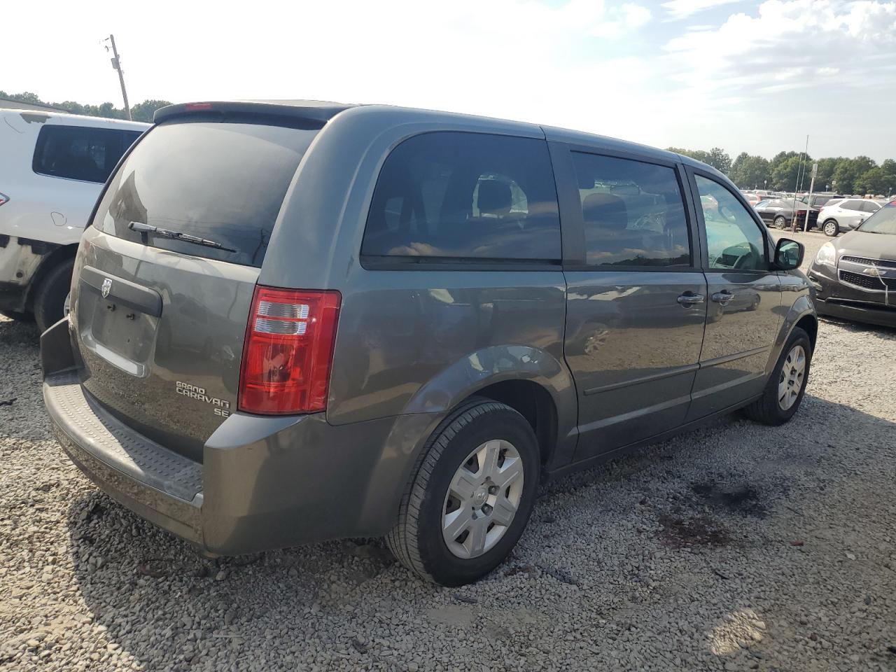 2010 Dodge Grand Caravan Se VIN: 2D4RN4DE1AR326745 Lot: 69644304