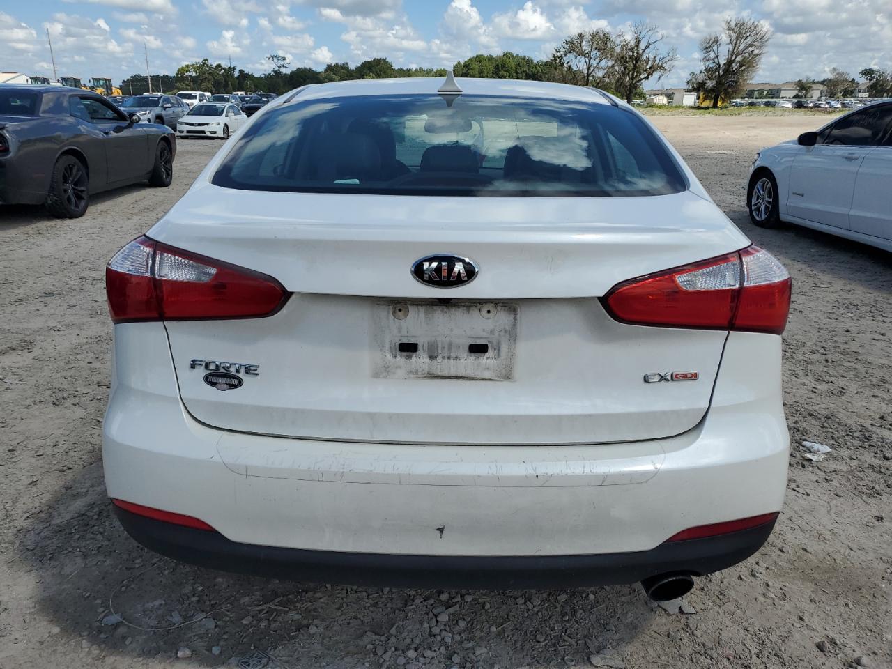 KNAFZ4A80G5551230 2016 Kia Forte Ex