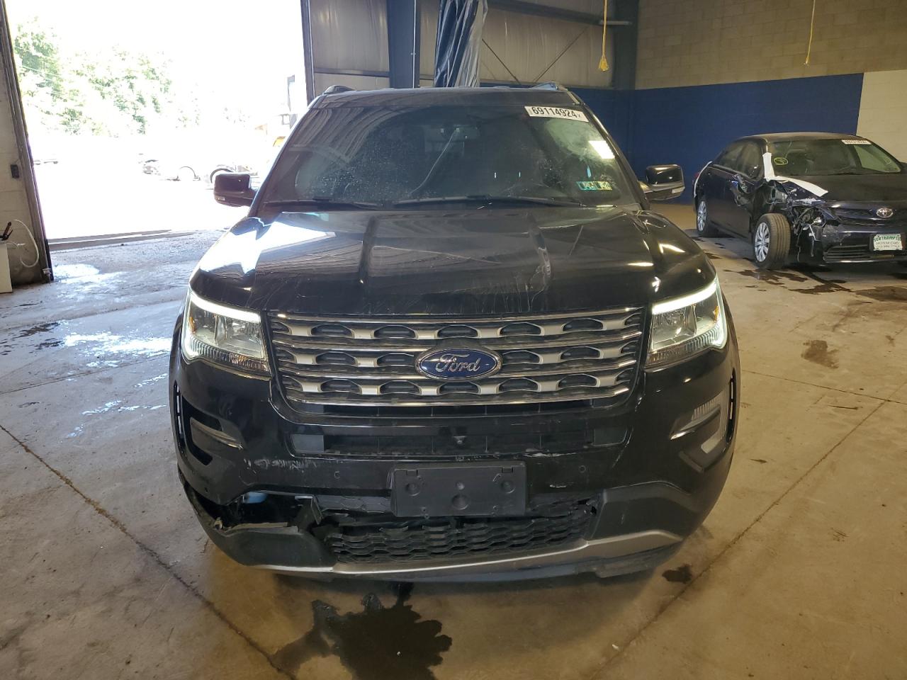 2017 Ford Explorer - Image 5