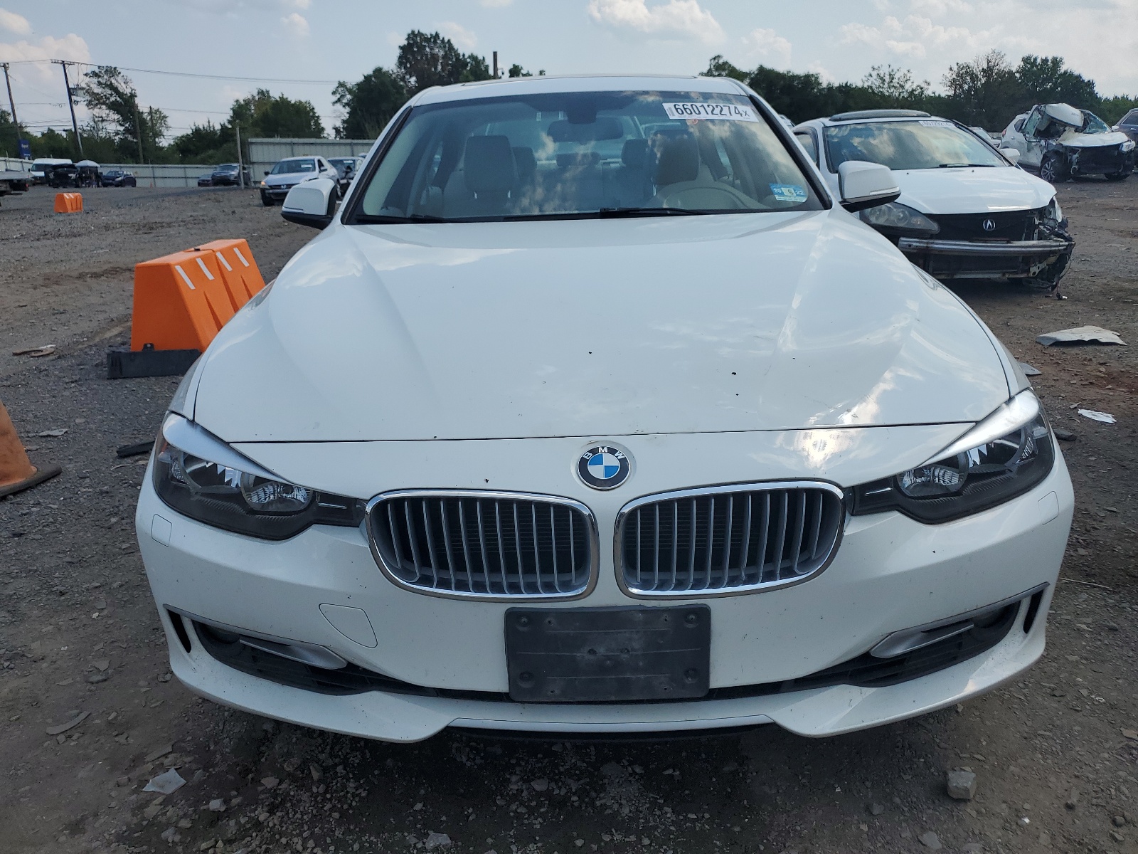 2013 BMW 328 Xi Sulev vin: WBA3B5G5XDNS01917