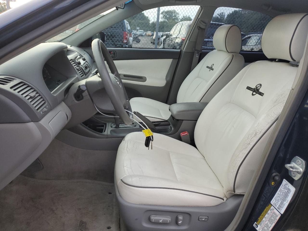 2004 Toyota Camry Le VIN: 4T1BE32K84U286930 Lot: 68334474