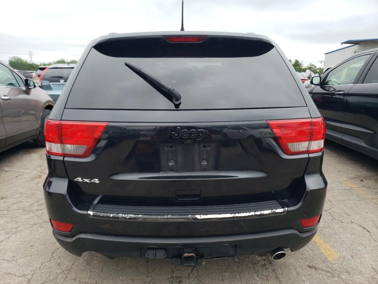 1C4RJFCG8DC640882 2013 Jeep Grand Cherokee Overland