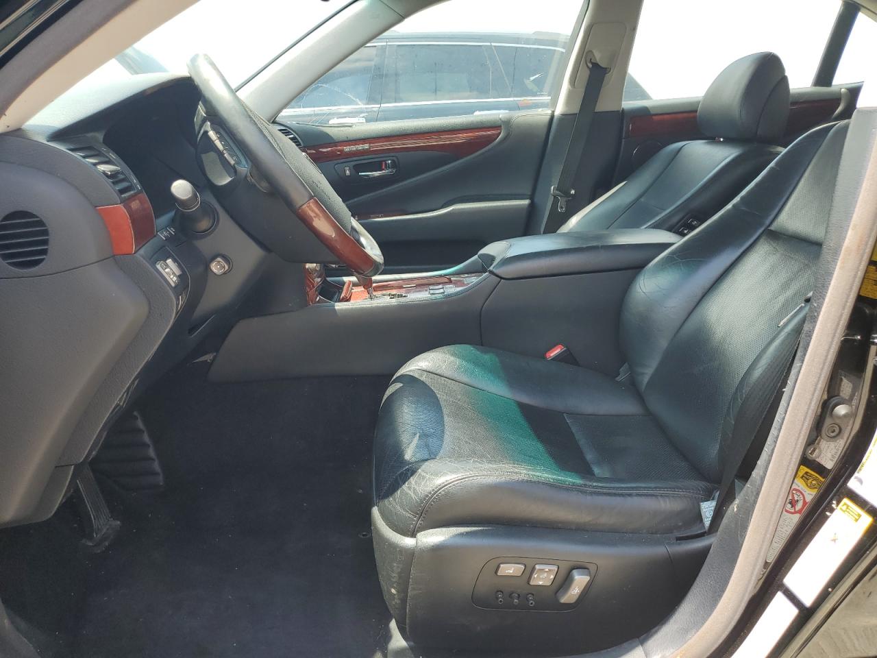 2010 Lexus Ls 460 VIN: JTHCL5EF4A5008006 Lot: 65663864