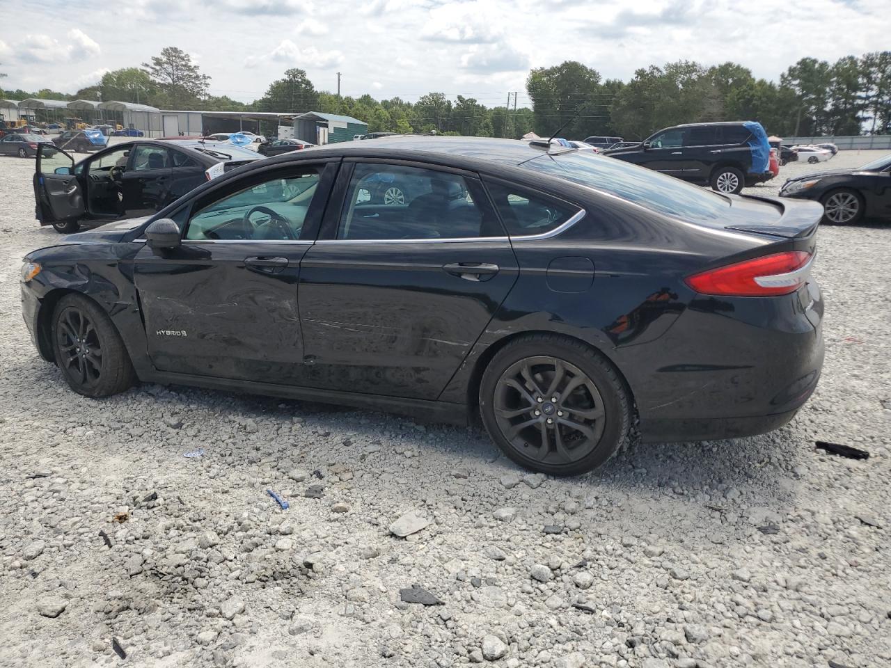 3FA6P0LU0JR132073 2018 FORD FUSION - Image 2