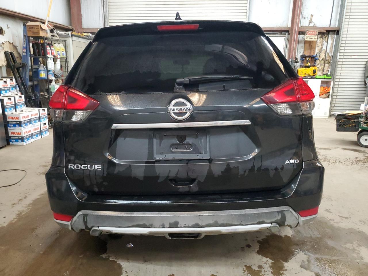 2017 Nissan Rogue S VIN: KNMAT2MV0HP569575 Lot: 68916824