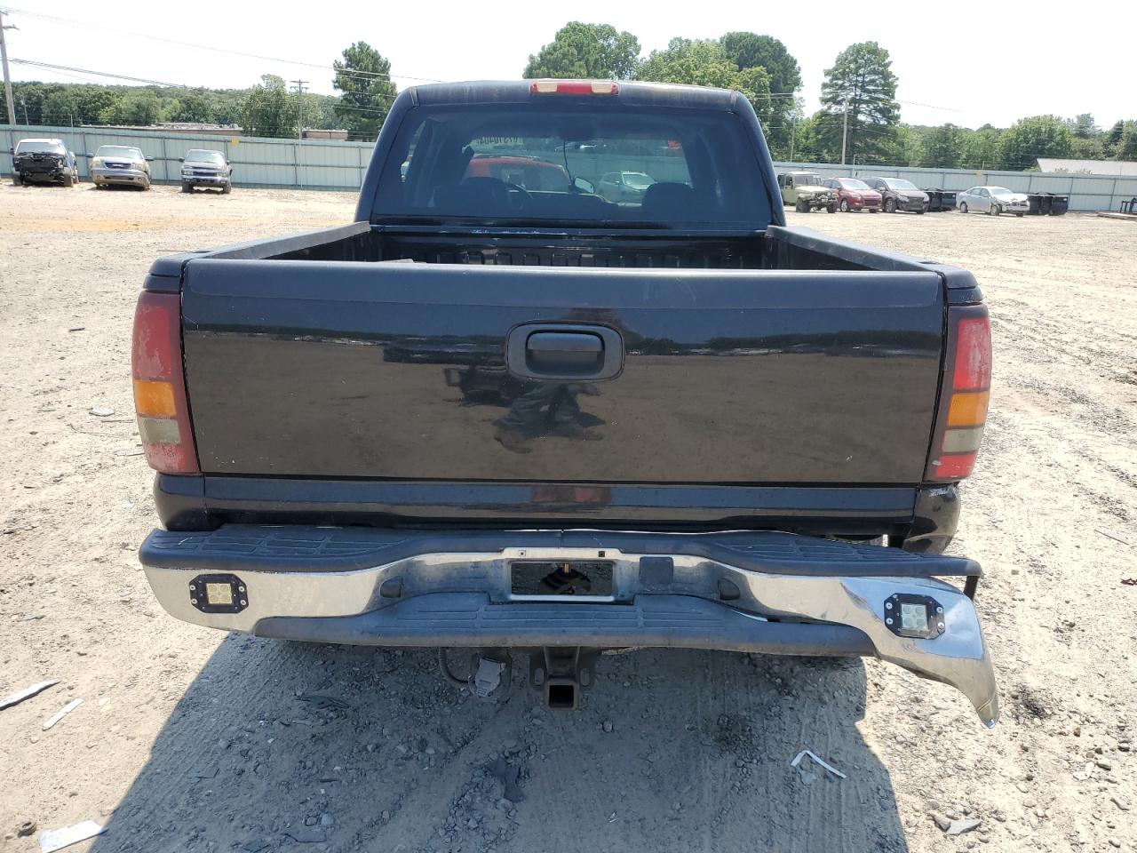 2005 GMC New Sierra K1500 VIN: 2GTEK13T551146823 Lot: 67310404