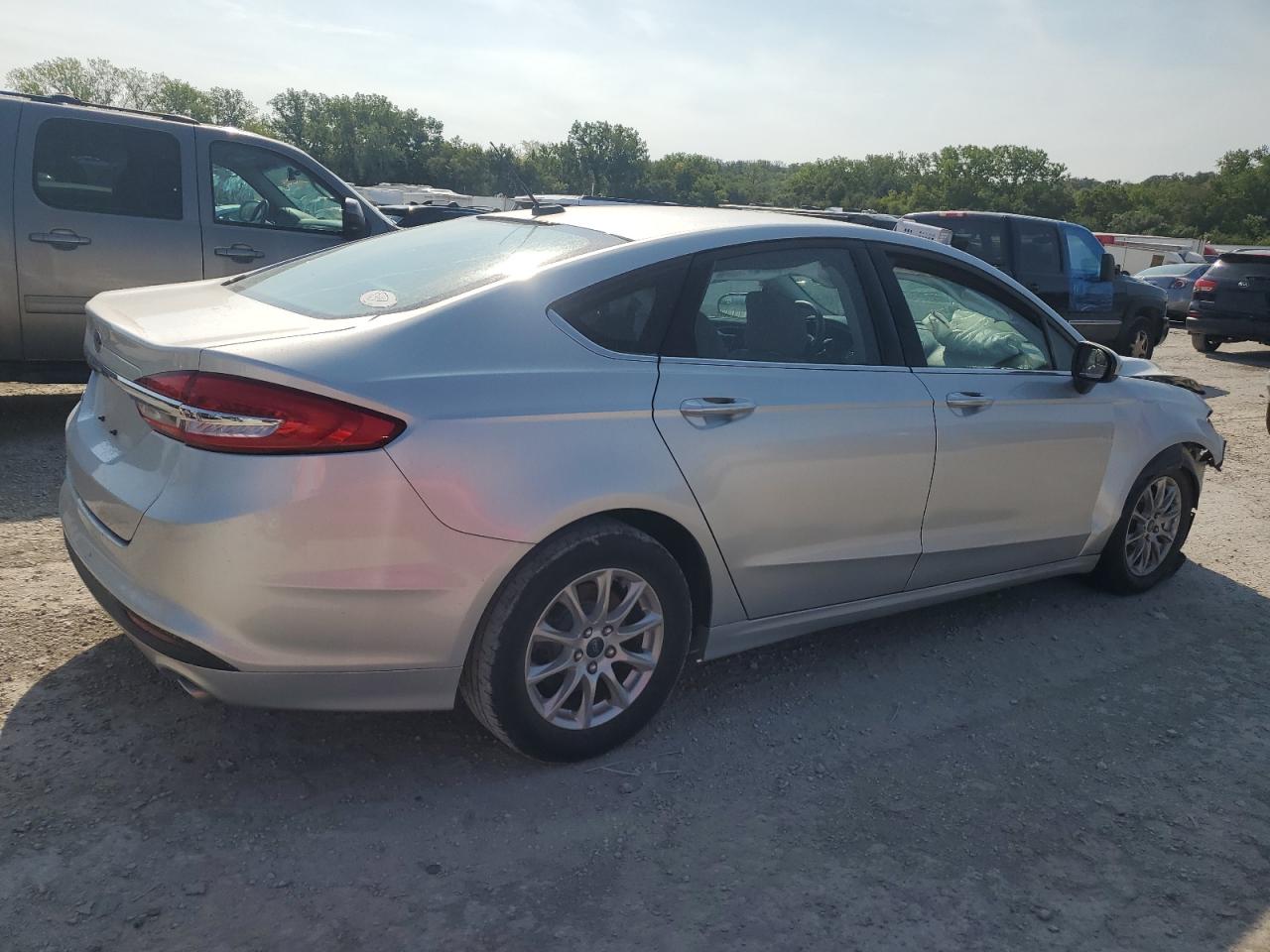 VIN 3FA6P0G70HR226503 2017 FORD FUSION no.3