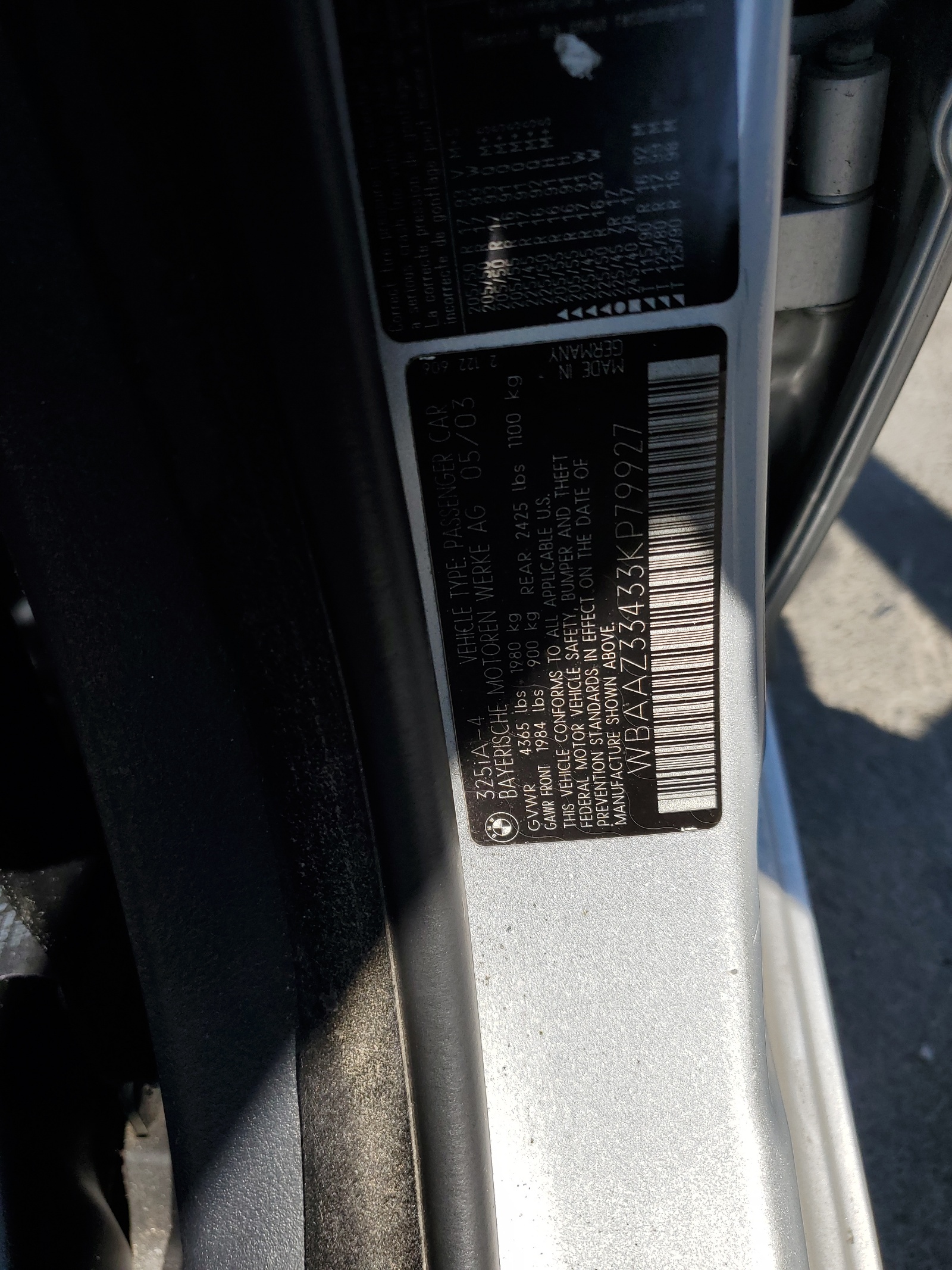 WBAAZ33433KP79927 2003 BMW 325 I