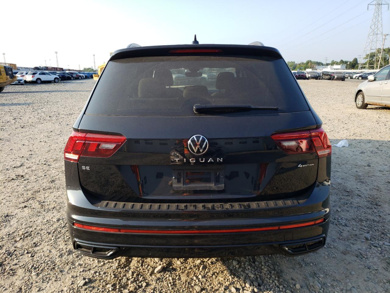 3VV8B7AX5RM065682 2024 Volkswagen Tiguan Se R-Line Black