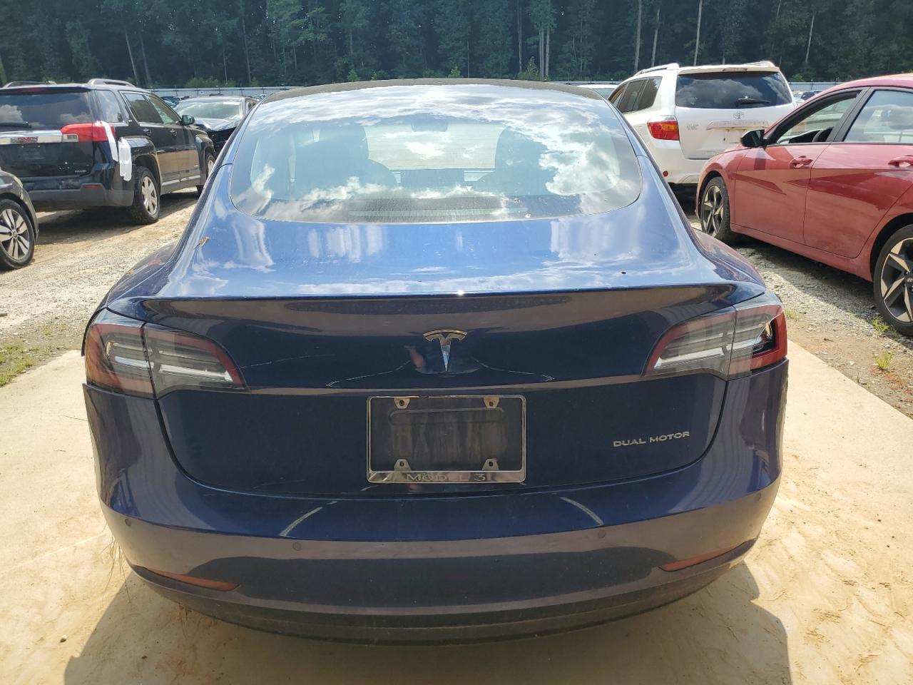 5YJ3E1EB5JF147741 2018 Tesla Model 3