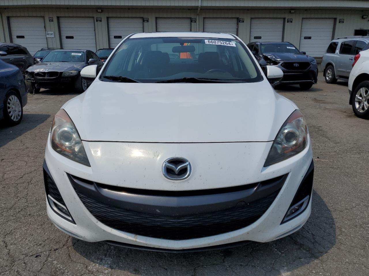 2011 Mazda 3 - Image 5